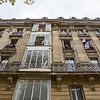 Wohnungsbesetzungsparty in Paris <br/>Foto von looking4poetry